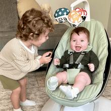 Charger l&#39;image dans la galerie, Balançoire mamaRoo® multi-motion® pour bébé - Élu produit de l&#39;année
